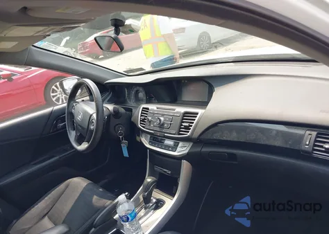 2015 Honda Accord Sport z USA, uszkodzony, nr VIN 1HGCR2F57FA213033